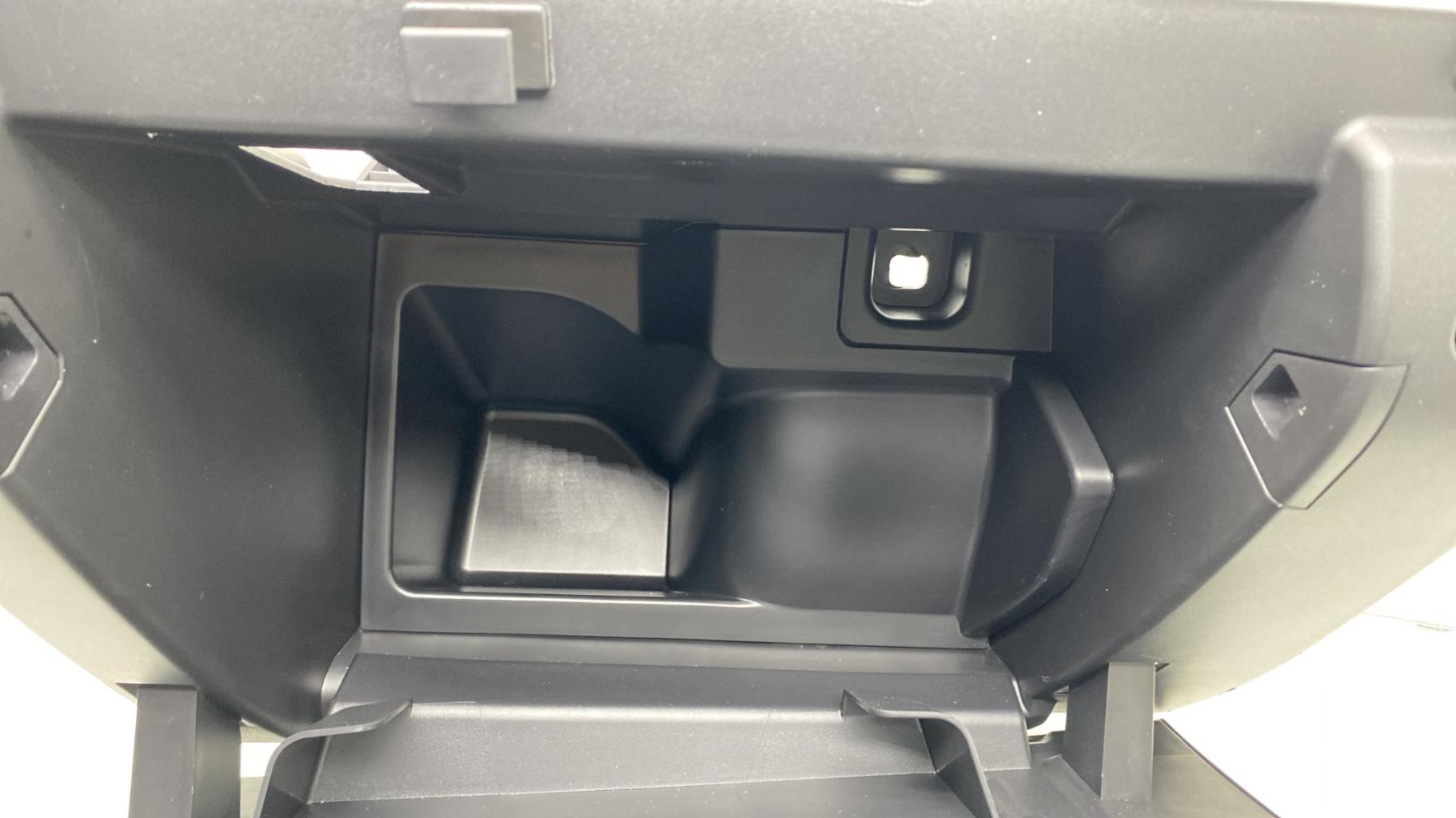 Vano portaoggetti CITROEN C5 AIRCROSS Gasolina - 1