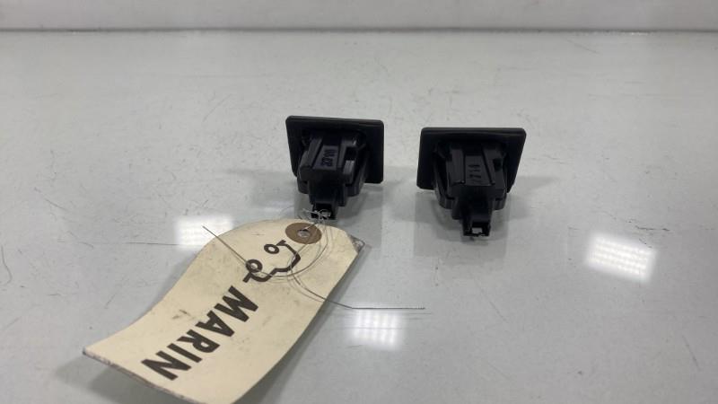 Eclairage de plaque MERCEDES CLASSE M 166 Diesel - 1