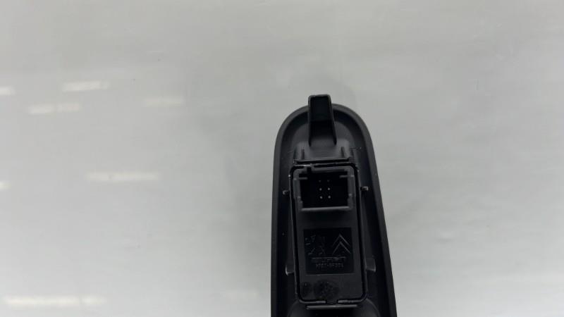 Interruttore lavacristalli posteriore sinistro PEUGEOT 5008 1 PHASE 1 Diésel - 1