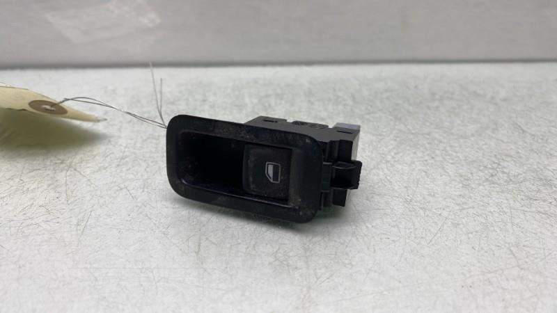 Interruttore lavacristalli posteriore sinistro VOLKSWAGEN POLO 5 PHASE 2 Diésel - 1