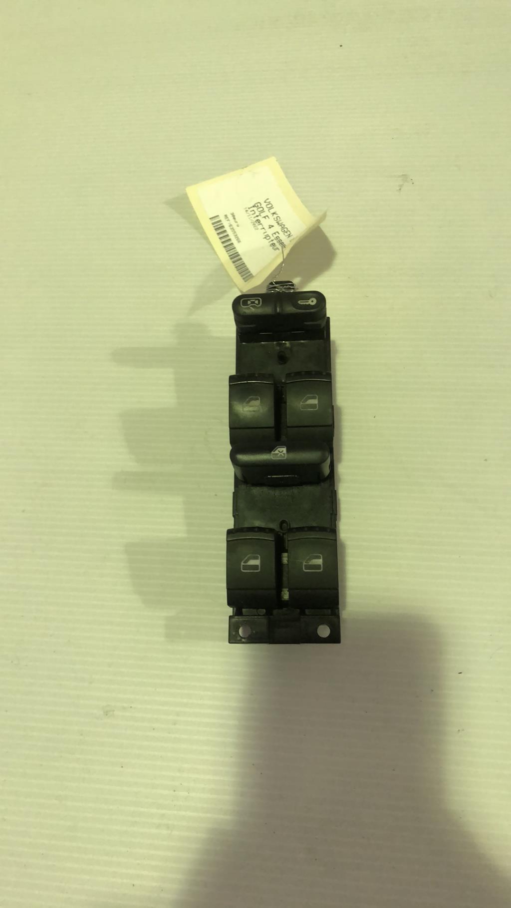 Interruptor de elevalunas VOLKSWAGEN GOLF 4 Gasolina - 1