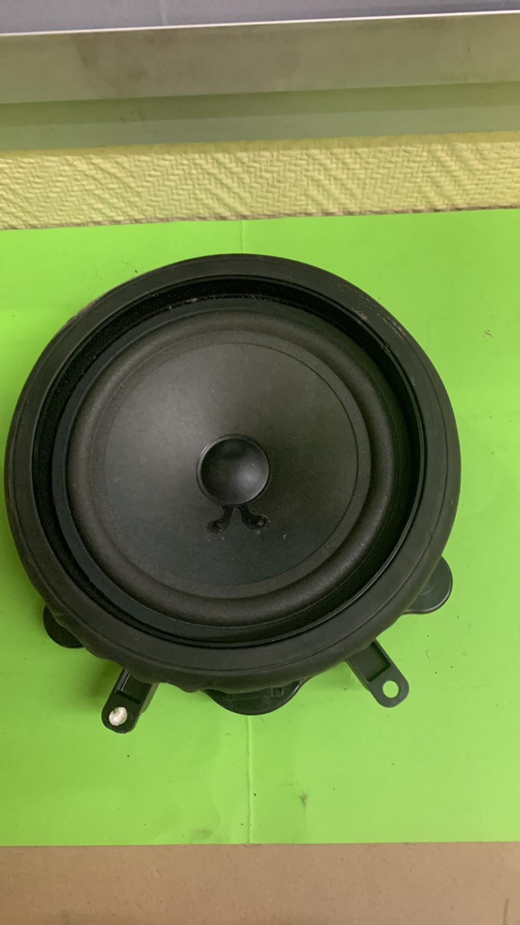 Haut parleur AUDI A3 2 S3 PHASE 2 Essence - 1