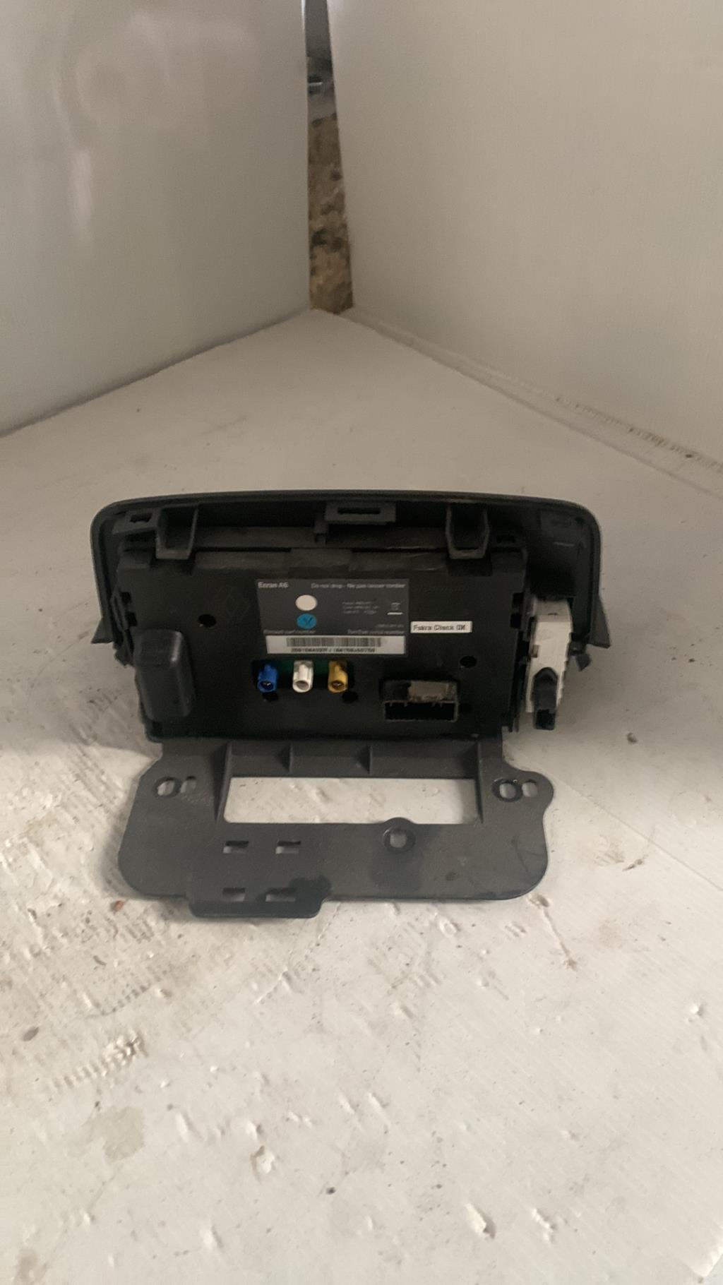 Pantalla GPS RENAULT CLIO 3 PHASE 1 BREAK Diésel - 1