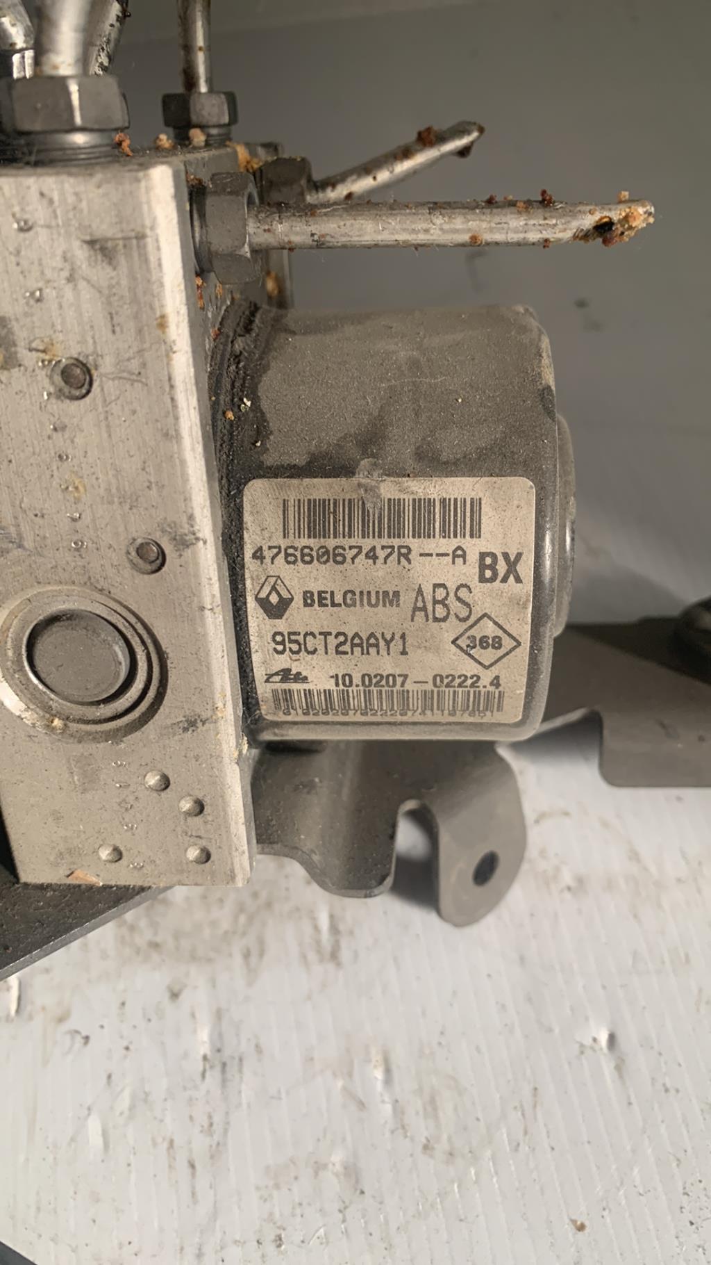 Bloc ABS (freins anti-blocage) RENAULT SCENIC 3 PHASE 1 Diesel - 1