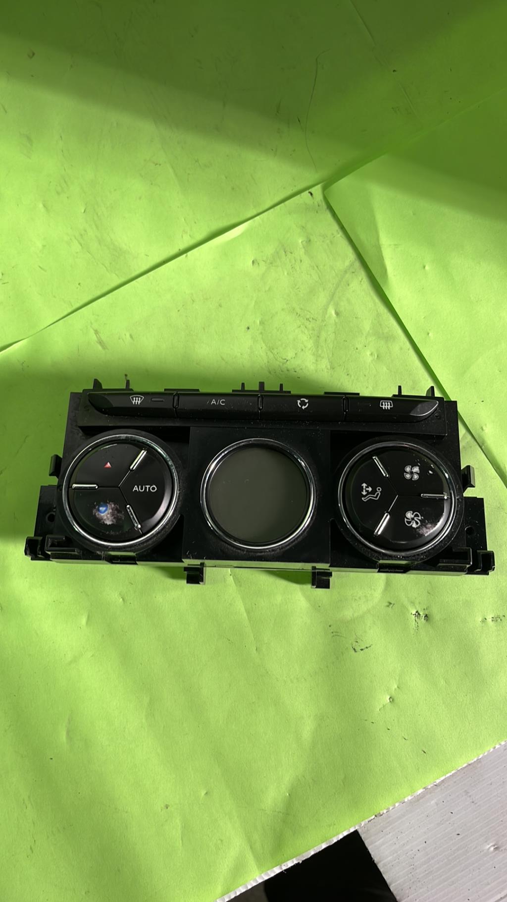 Commande chauffage CITROEN DS3 PHASE 1 Diesel - 1