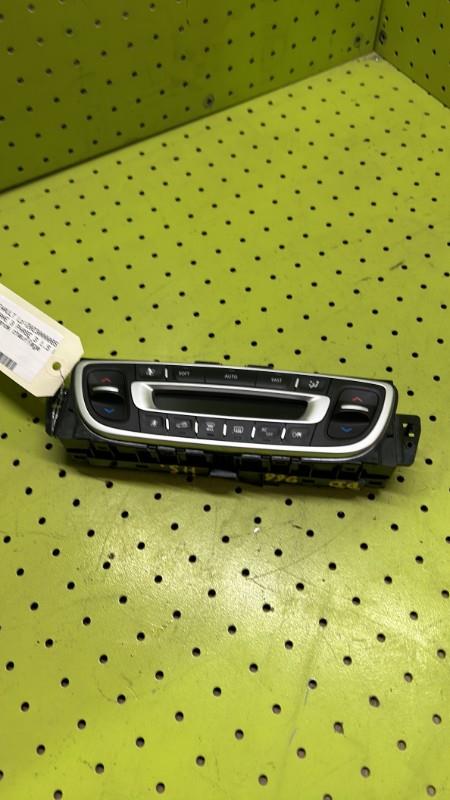 Commande chauffage RENAULT MEGANE 3 PHASE 3 Diesel - 1
