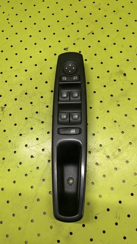 Interruptor de elevalunas RENAULT MEGANE 3  - 1