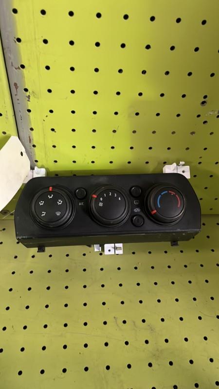 Commande chauffage DACIA SANDERO 3 STEPWAY Essence - 1