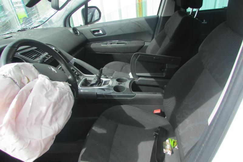 Image Trappe d'essence - PEUGEOT 3008 1