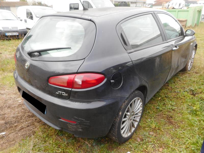 Image Feu arriere principal gauche (feux) - ALFA ROMEO 147