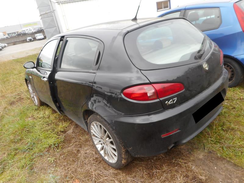 Image Feu arriere principal gauche (feux) - ALFA ROMEO 147