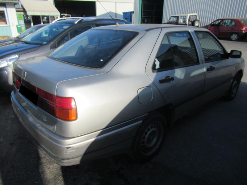 Image Custode arriere droit (porte) - SEAT TOLEDO 1