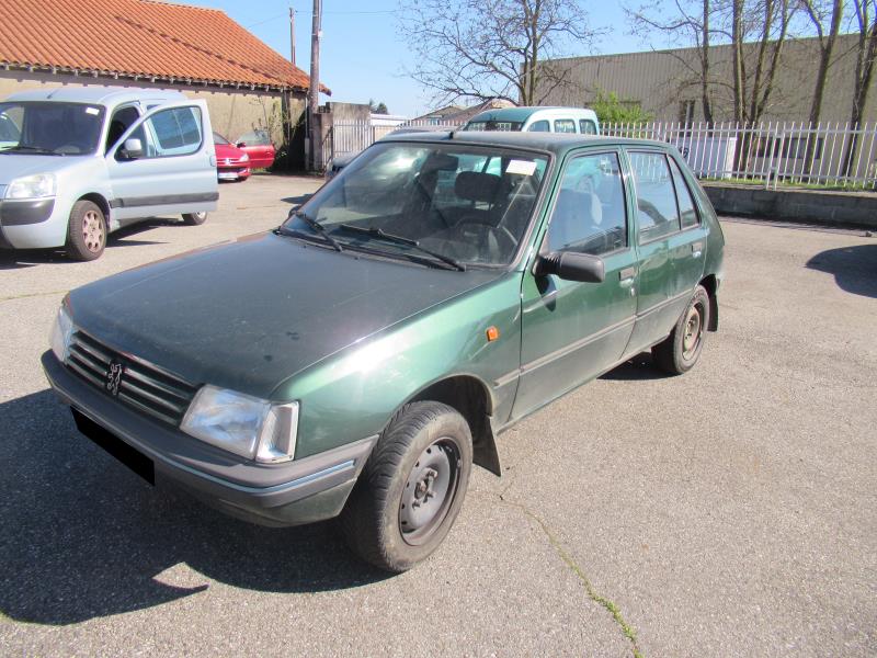 Image Poignee porte avant droit - PEUGEOT 205