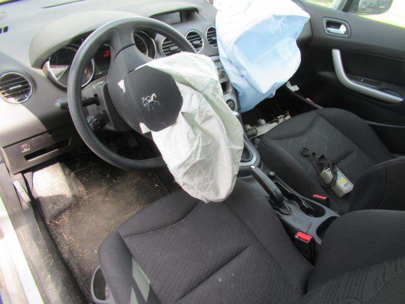 Image Interieur complet - PEUGEOT 308 1