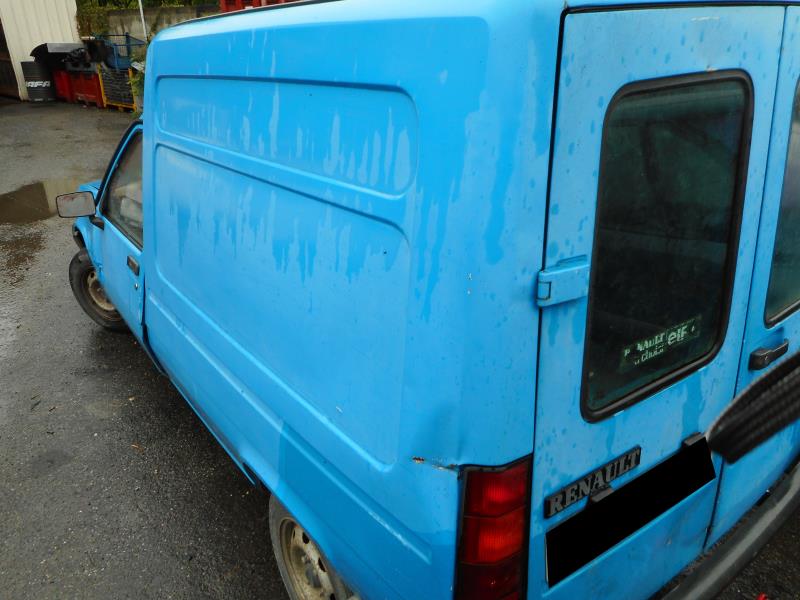 Image Feu arriere principal droit (feux) - RENAULT EXPRESS