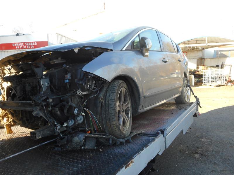 Image Vitre avant gauche - PEUGEOT 3008 1
