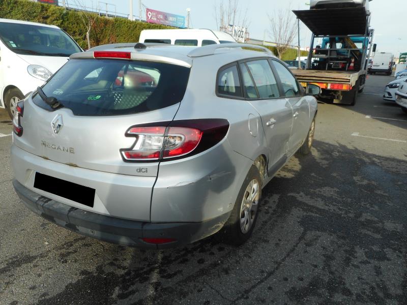 Image Eclairage de plafonnier - RENAULT MEGANE 3