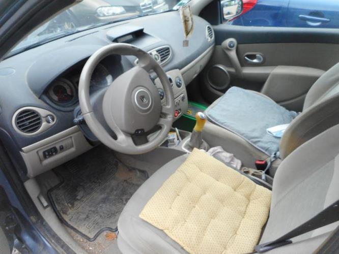 Image Feu arriere principal droit (feux) - RENAULT CLIO 3