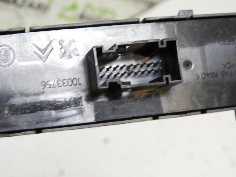 Bouton de warning PEUGEOT 3008 1 PHASE 1 Diesel - 1
