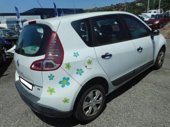 Image Volant - RENAULT SCENIC 3