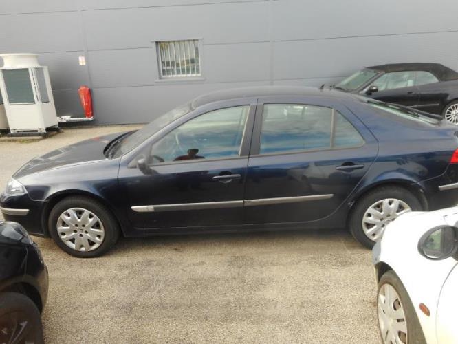Image Feu arriere secondaire droit (feux) - RENAULT LAGUNA 2