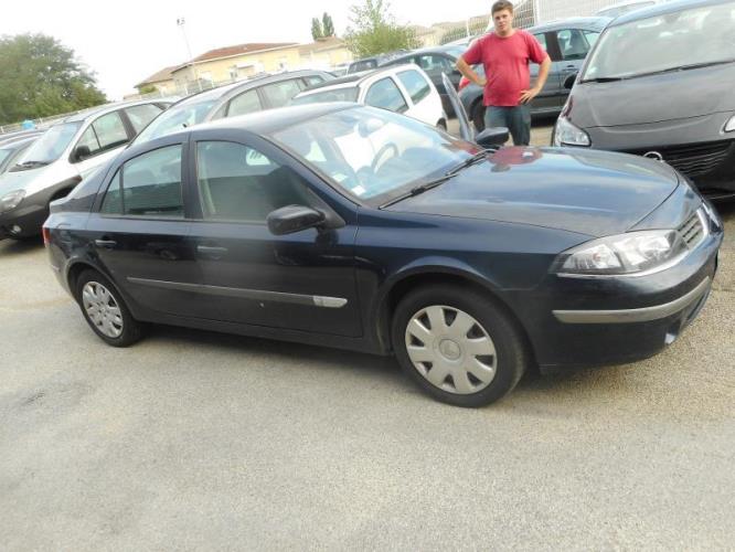 Image Feu arriere secondaire droit (feux) - RENAULT LAGUNA 2