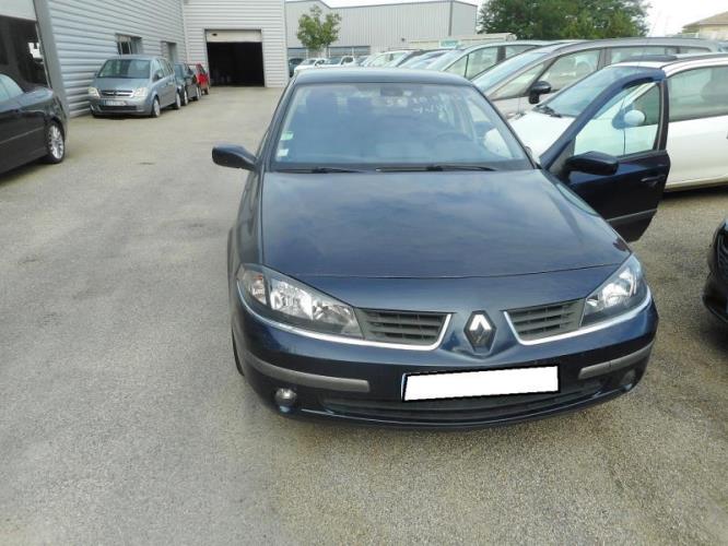 Image Feu arriere secondaire droit (feux) - RENAULT LAGUNA 2