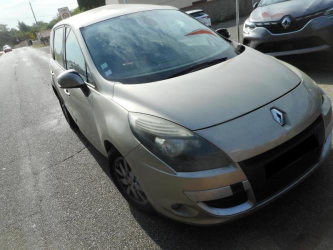 Image Interrupteur de leve vitre avant droit - RENAULT SCENIC 3