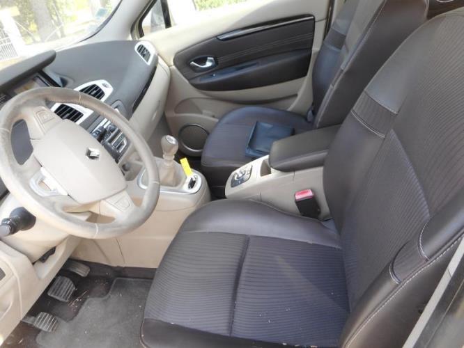Image Interrupteur de leve vitre avant droit - RENAULT SCENIC 3