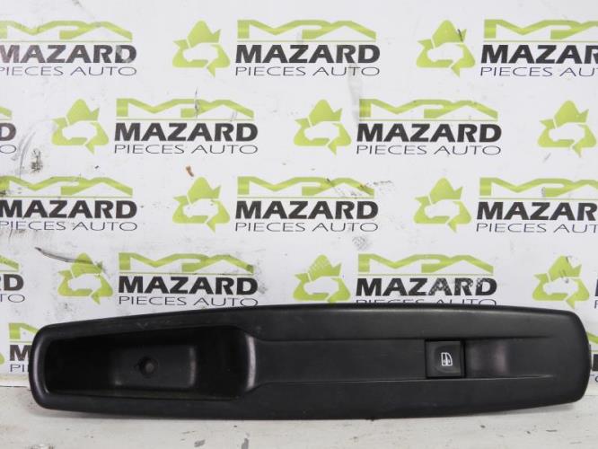 Image Interrupteur de leve vitre avant droit - RENAULT SCENIC 3