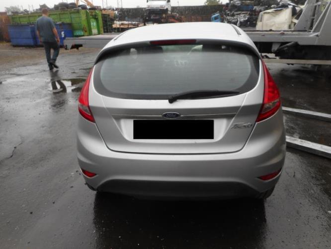 Image Feu arriere principal gauche (feux) - FORD FIESTA 6