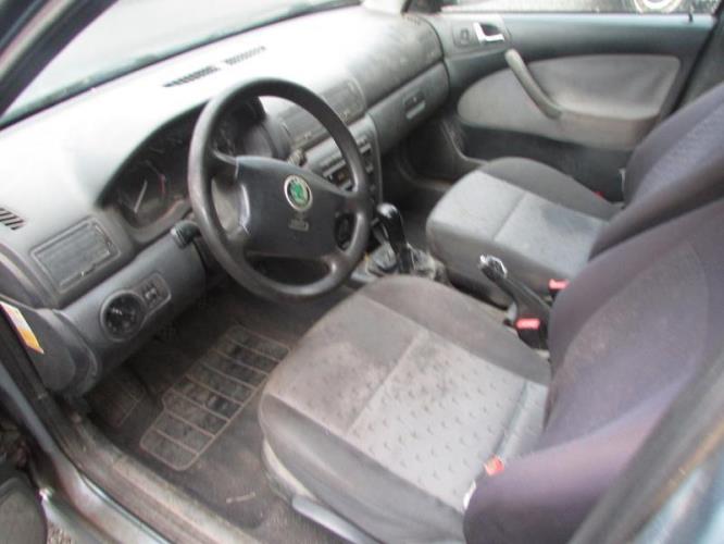 Image Serrure avant gauche - SKODA OCTAVIA 1
