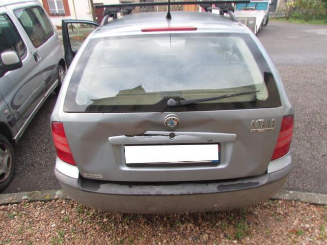 Image Serrure avant gauche - SKODA OCTAVIA 1