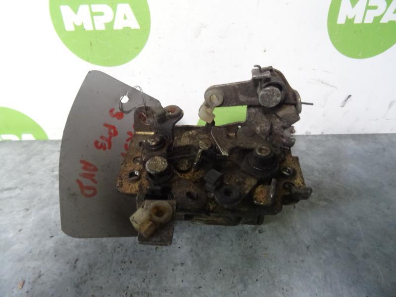 Serrure avant droit OPEL CORSA A  - 1