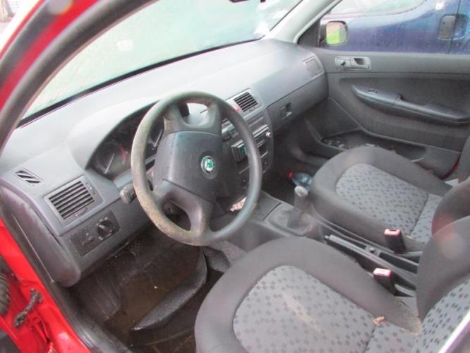Image Malle/Hayon arriere - SKODA FABIA 1