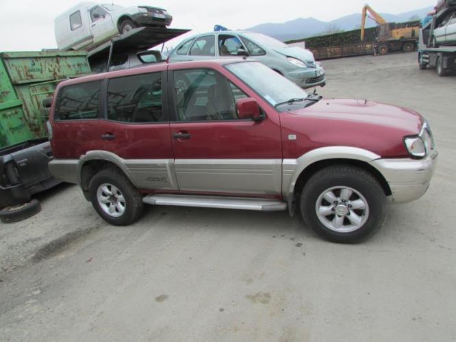 Image Attelage (boule de remorquage) - NISSAN TERRANO 2