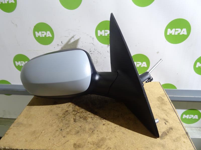 Retrovisor derecho OPEL CORSA C  - 1