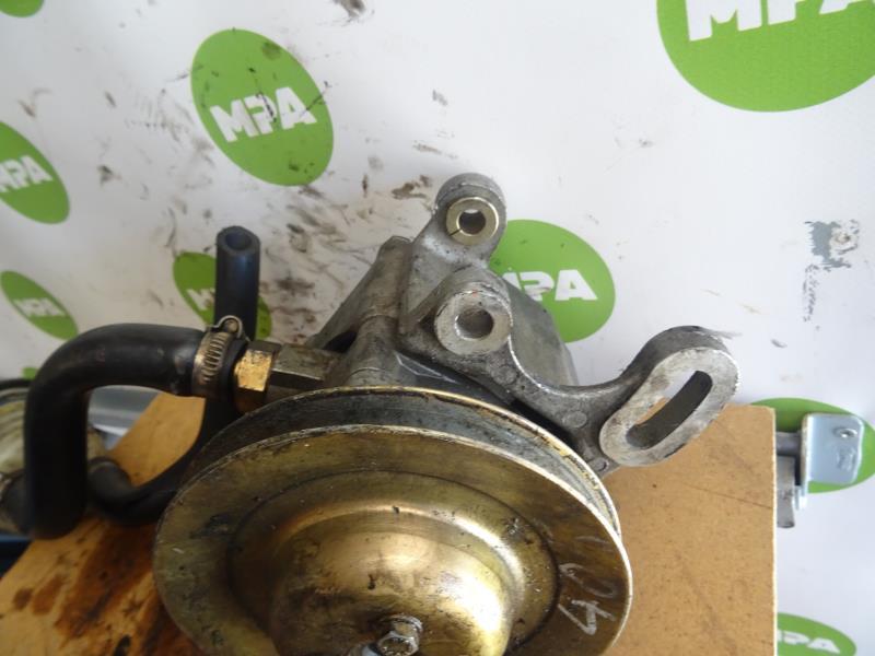 Pompe de direction PEUGEOT 405  - 1