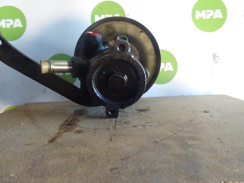 Pompe de direction PEUGEOT 405  - 1