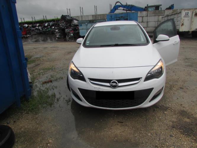 Image Interieur complet - OPEL ASTRA J
