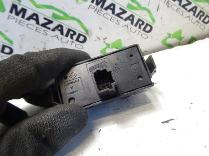 Image Bouton de warning - RENAULT CLIO 3