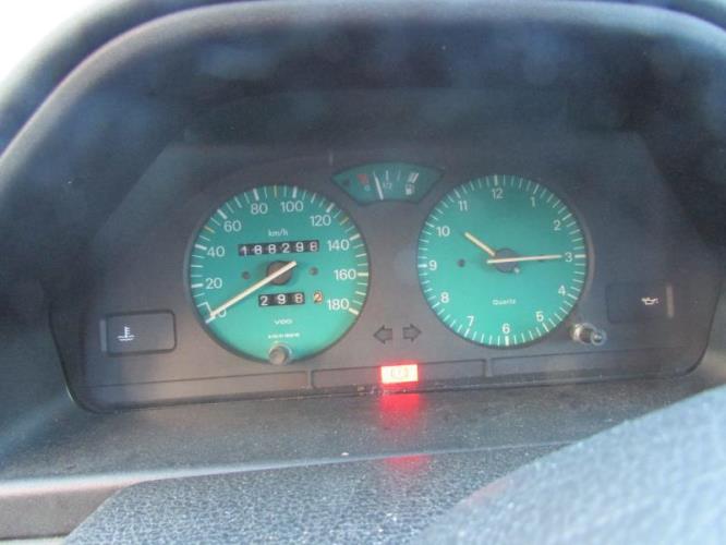 Image Verin de capot - PEUGEOT 106