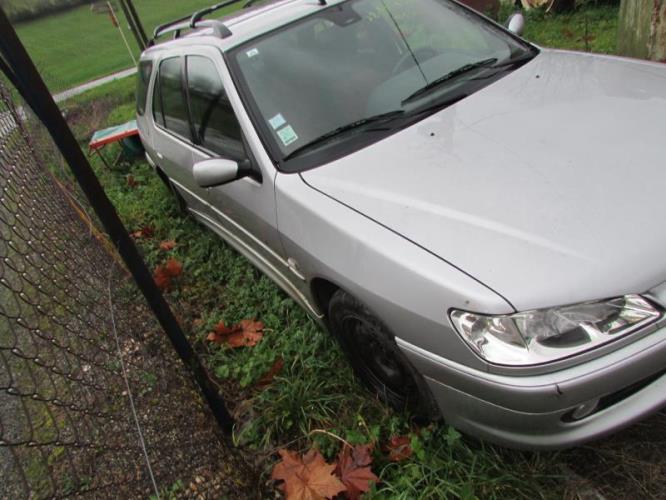 Image Feu arriere principal droit (feux) - PEUGEOT 306