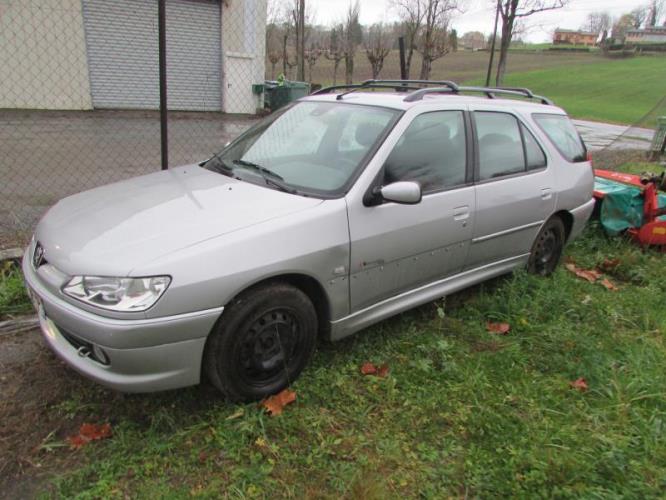 Image Feu arriere principal droit (feux) - PEUGEOT 306