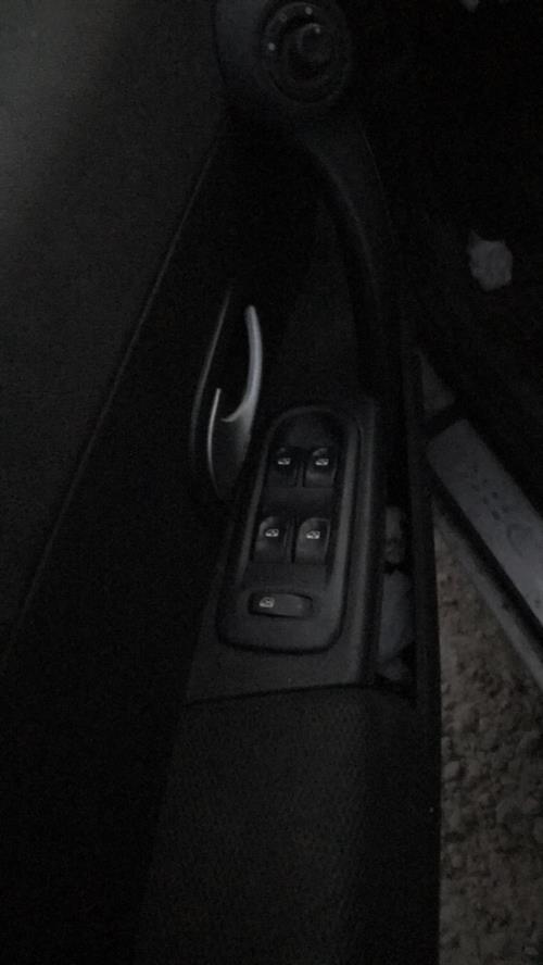 Image Malle/Hayon arriere - RENAULT CLIO 3
