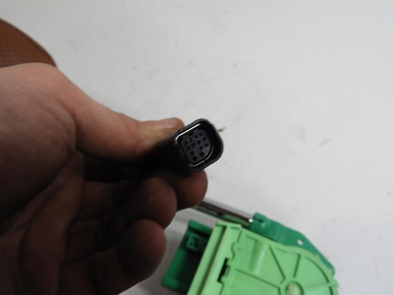 Appui tete avant LAND ROVER RANGE ROVER 3 PHASE 3 Essence - 1