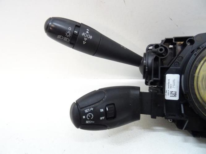 Image Com (Bloc Contacteur Tournant+Commodo Essuie Glace+Commodo Phare) - CITROEN C3 2