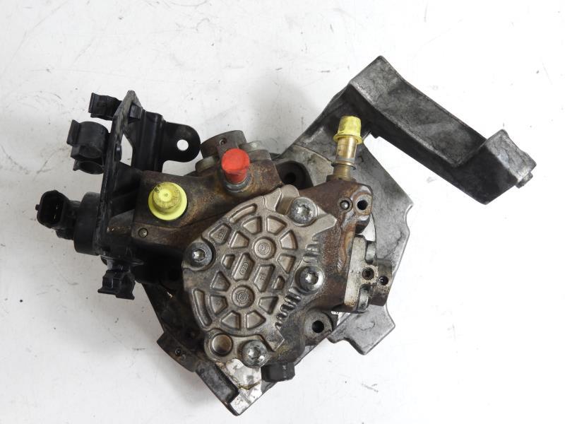 Pompe à injection PEUGEOT 407 PHASE 1 Diesel - 1