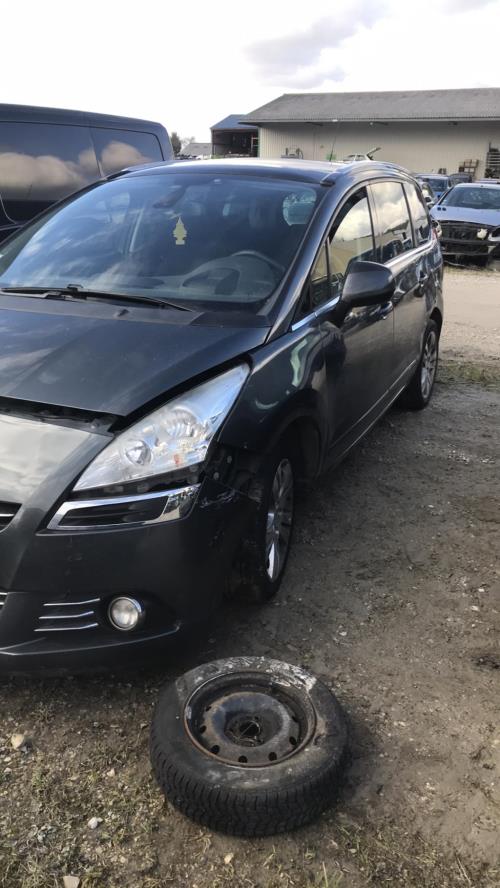 Image Autoradio d'origine - PEUGEOT 5008 1