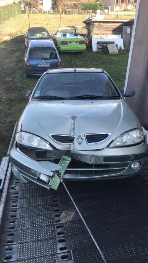 Image Moyeu avant gauche - RENAULT MEGANE 1